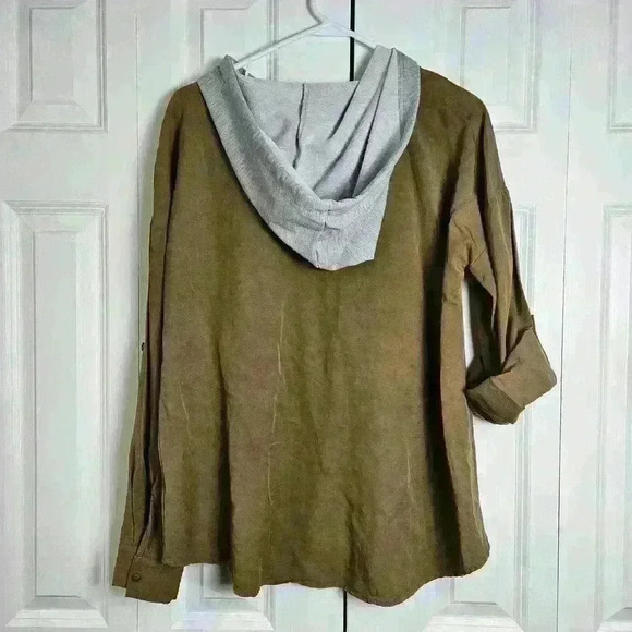 Doe & Rae Olive Green Botton Up Shirt With Grey Attached Hood Size Large - Picture 6 of 8
